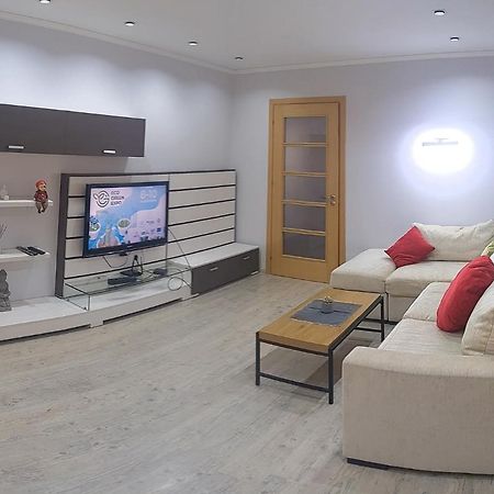 Damaris Apartments คีชีเนา ภายนอก รูปภาพ